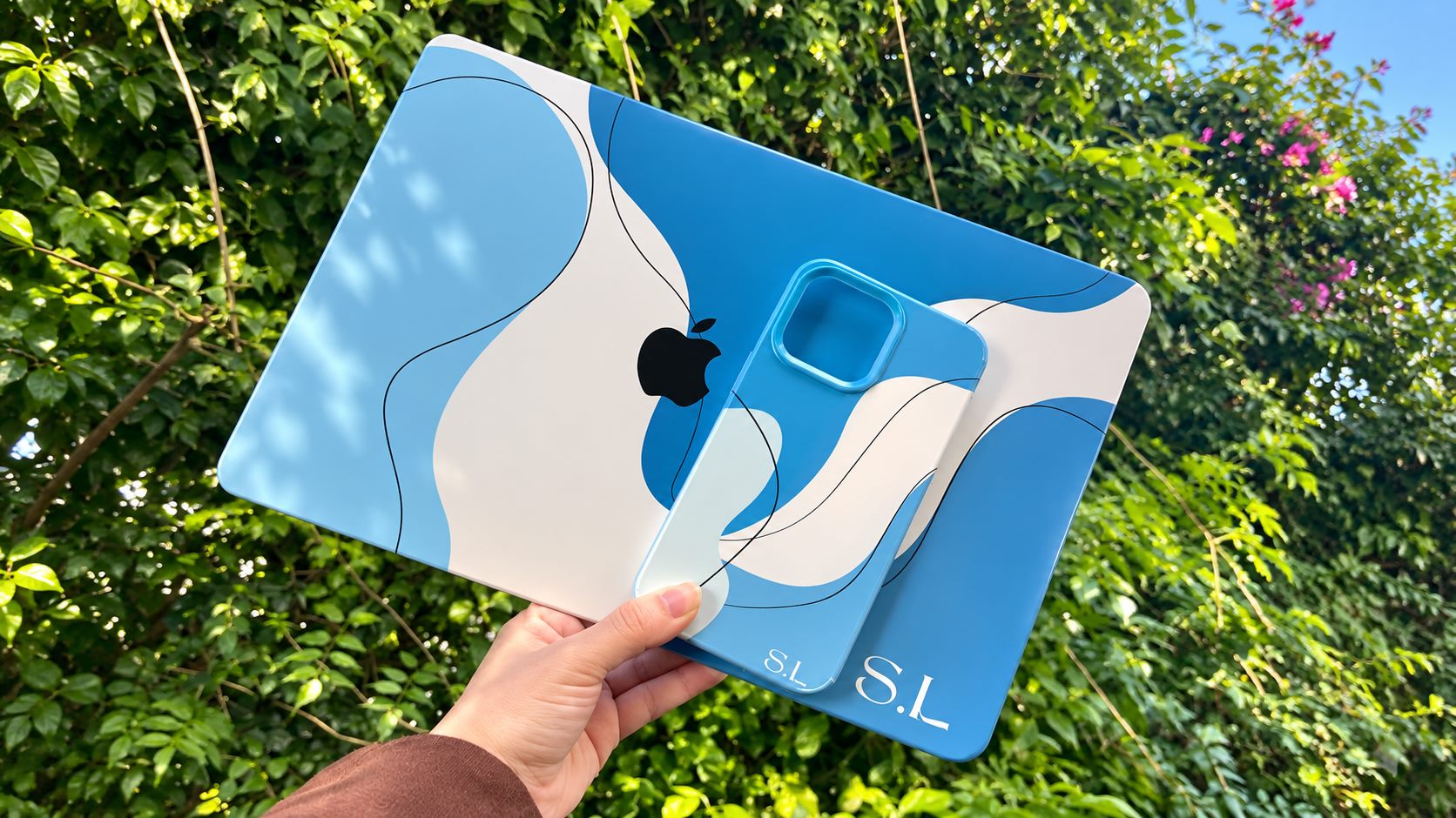 Coque MacBook CaseRoom — vue bureau